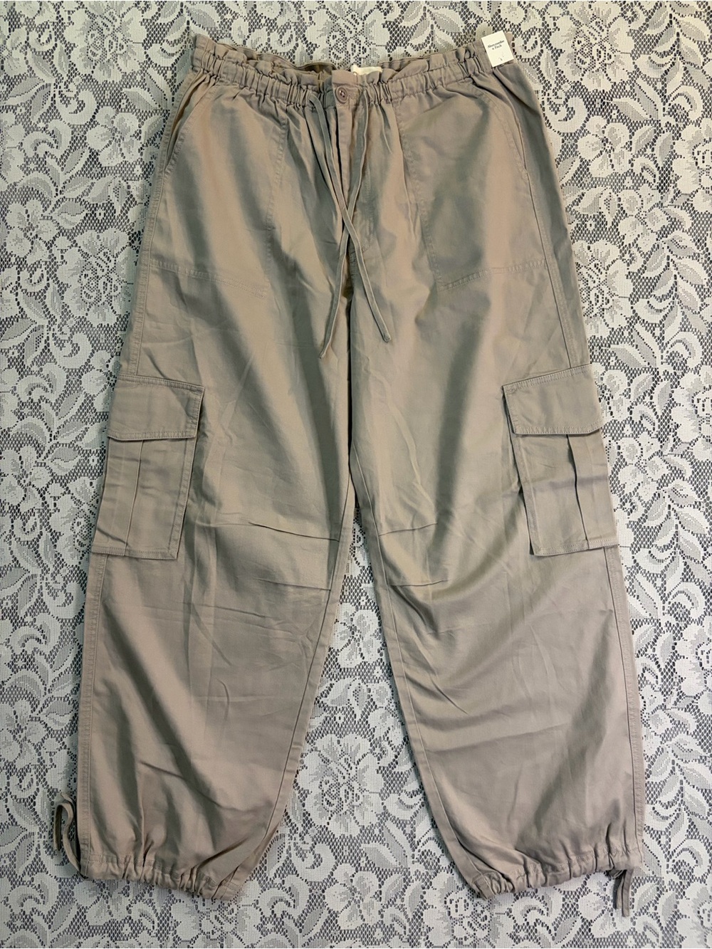 Abercrombie & Fitch Women’s Large Baggy Cargo Utility Pants